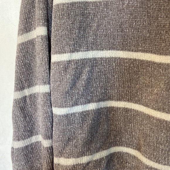 NWOT American Eagle Chenille Balloon Sleeve Sweater - Picture 9 of 11